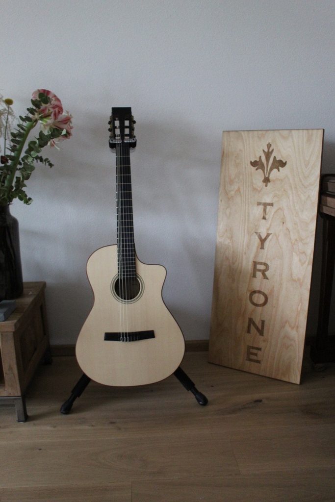 Tyrone Stage pro