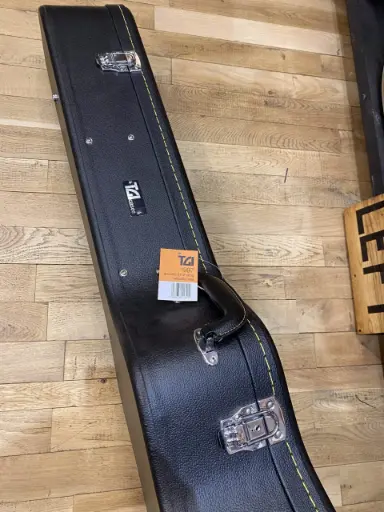 TGI woodshell case Akoestische gitaar 
